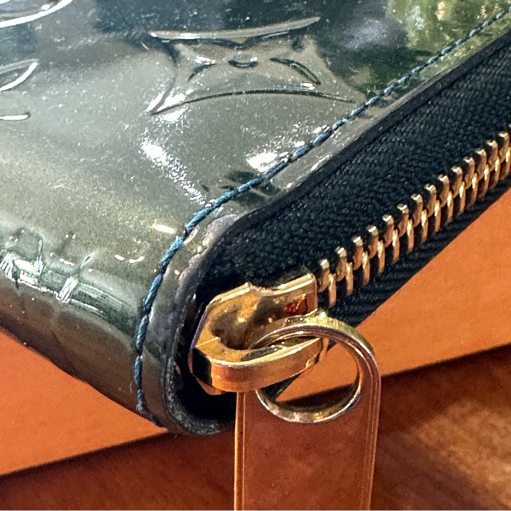 Louis Vuitton w/Box and Dust Bag, Bleu Nuit, Zippy - Picture 8 of 14
